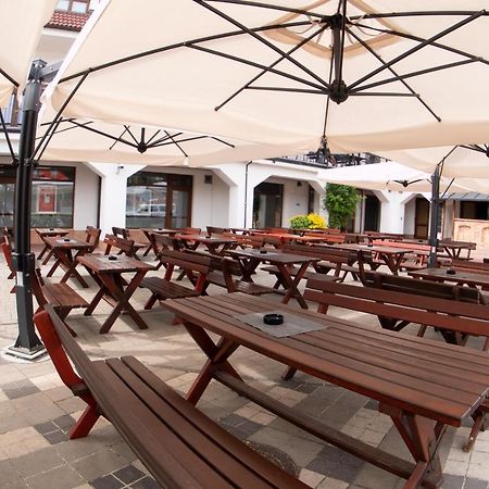 Hotel Slunecni Dvur Brno Dış mekan fotoğraf