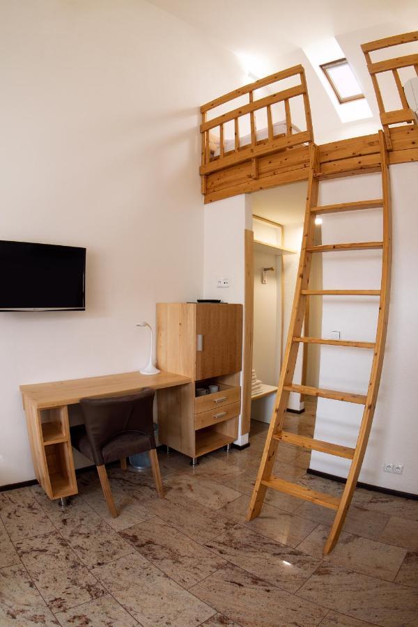 Hotel Slunecni Dvur Brno Dış mekan fotoğraf