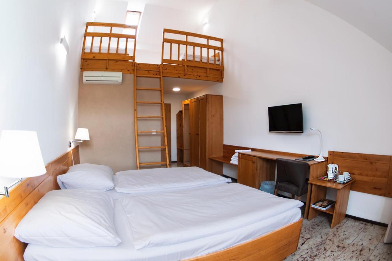 Hotel Slunecni Dvur Brno Dış mekan fotoğraf